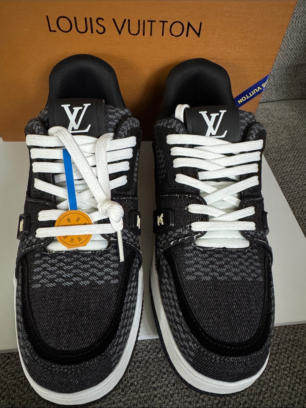 Louis Vuitton Men’s Black & White Knit Low-Top Sneakers with LV Script - Picture 2 of 8
